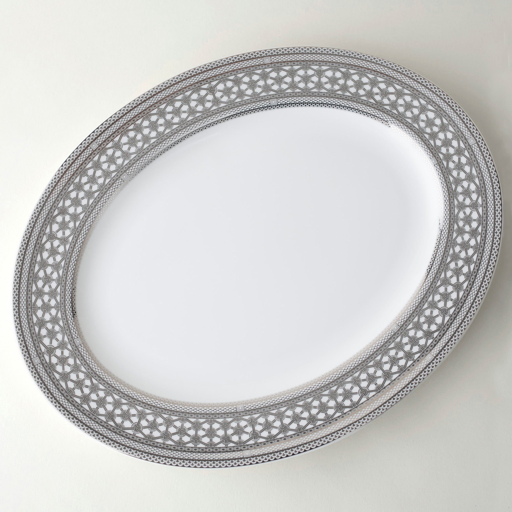 Hawthorne Ice Platinum Large Oval Rimmed Platter - Caskata